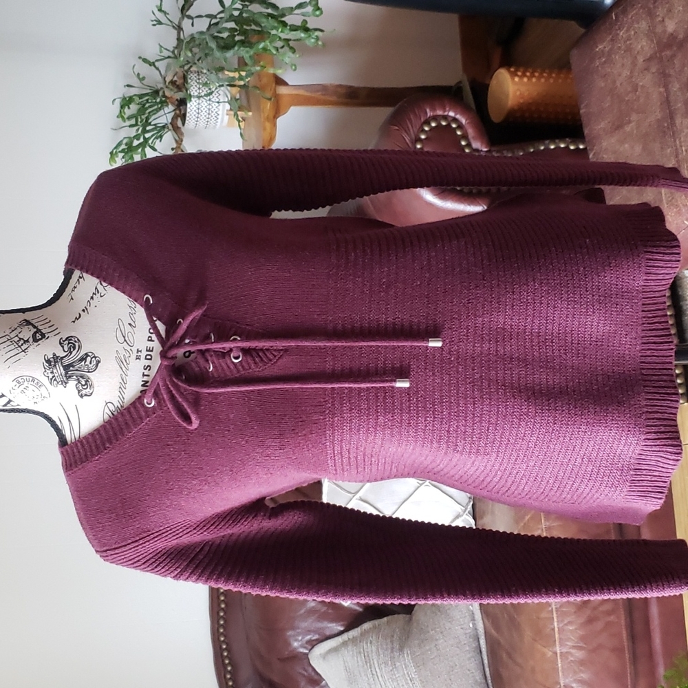bebe sweater